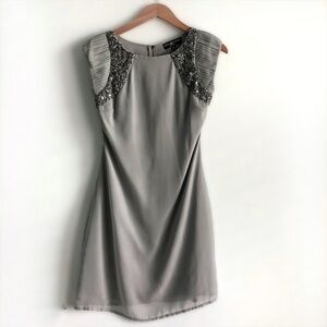 Little Mistress London elegant Gray cap sleeve Dress size 4